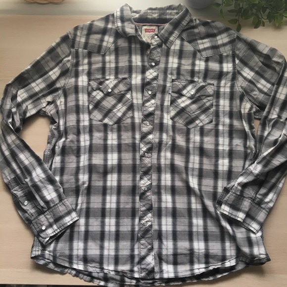 levis button down